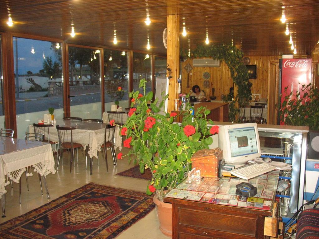 Erciyes Stone Hotel Uchisar Exterior photo